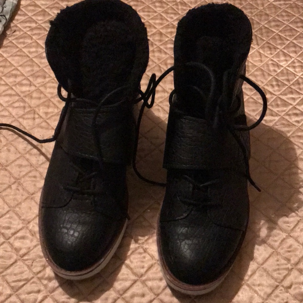 Vera wang boots